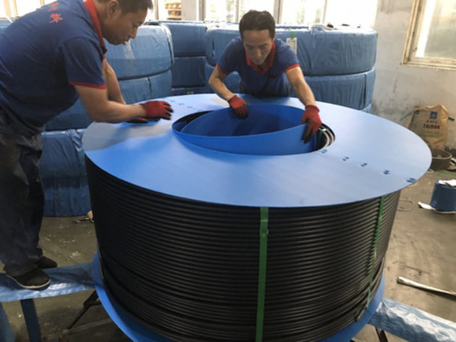 無粘結(jié)鋼絞線